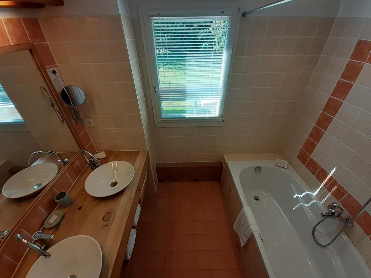 Les Mazeraies Maison D'Hotes Avec Spa Savonnières Eksteriør billede
